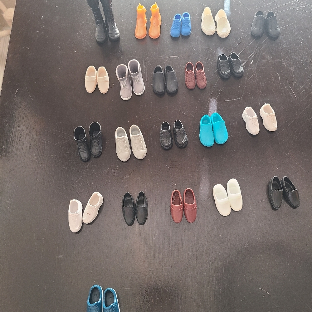 Male action figure shoes